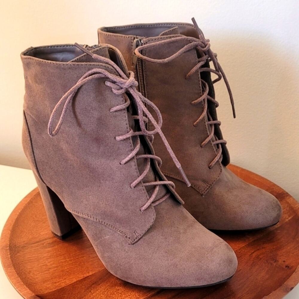 Bamboo HILLTOP-05S Side Zipper Lace Up Ankle Boots Faux Suede
